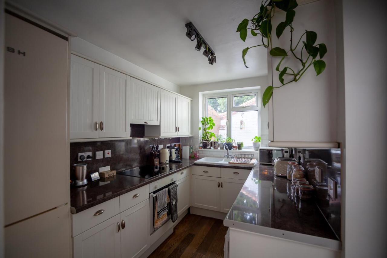 Hereford City - St Owens Terrace - Comfortable & Spacious Well Presented Three Storey House, Perfect For A Weekend Away & Exploring The City On Foot - Hosted By Rentmyhouse Exteriör bild