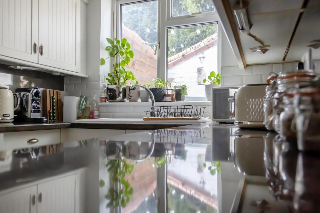 Hereford City - St Owens Terrace - Comfortable & Spacious Well Presented Three Storey House, Perfect For A Weekend Away & Exploring The City On Foot - Hosted By Rentmyhouse Exteriör bild